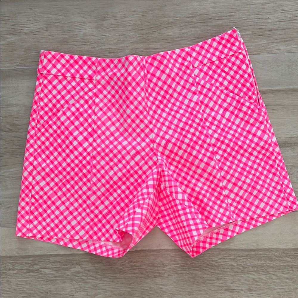Lilly Pulitzer size zip shorts